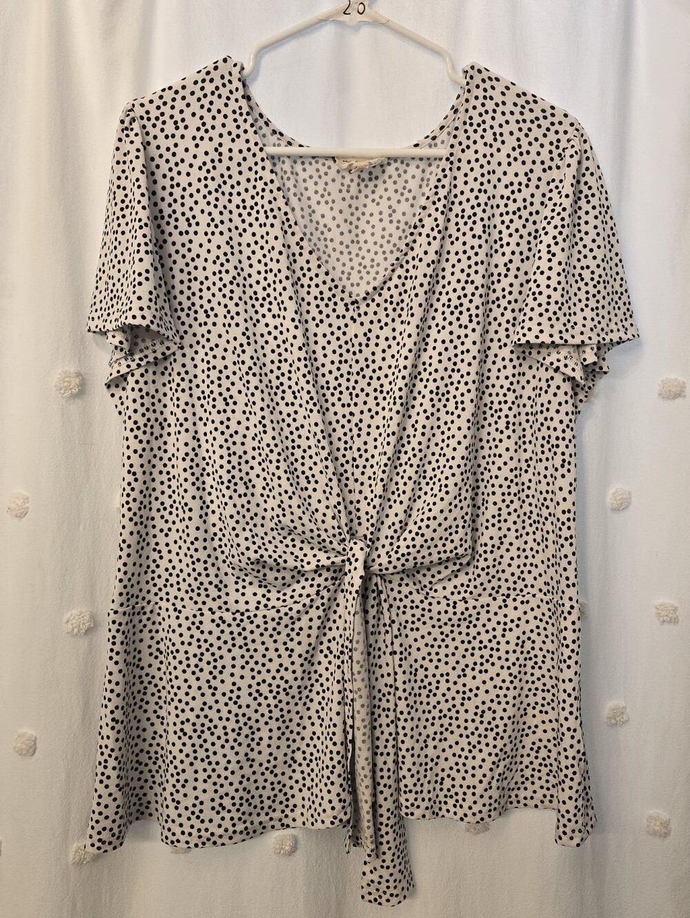 Flower And Feather Polka Dot Tie-Front V-Neck Top - Cream & Black Size 3x J